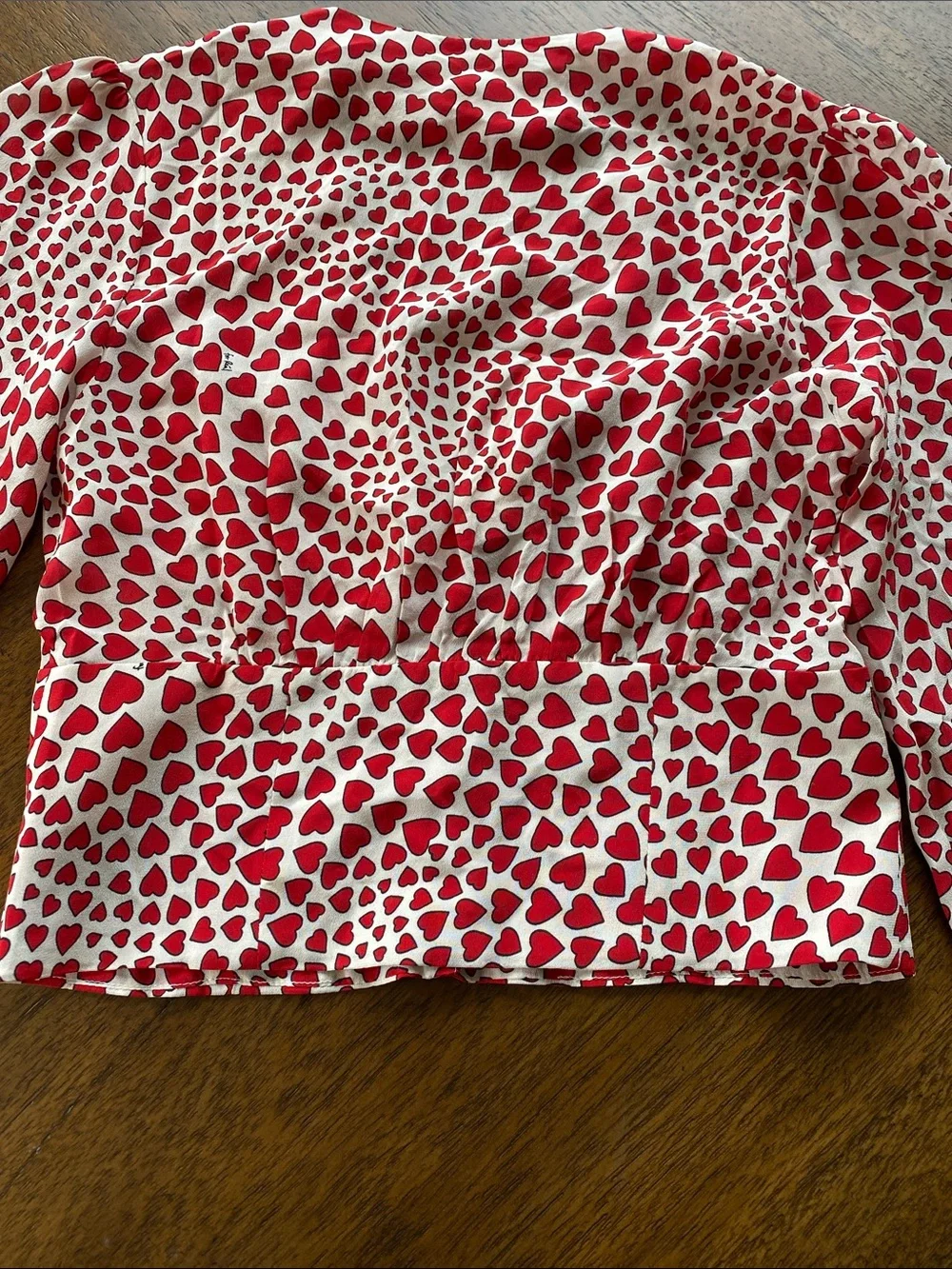 Authentic silk with the hidden 'for Real' signature in the print (see photos)